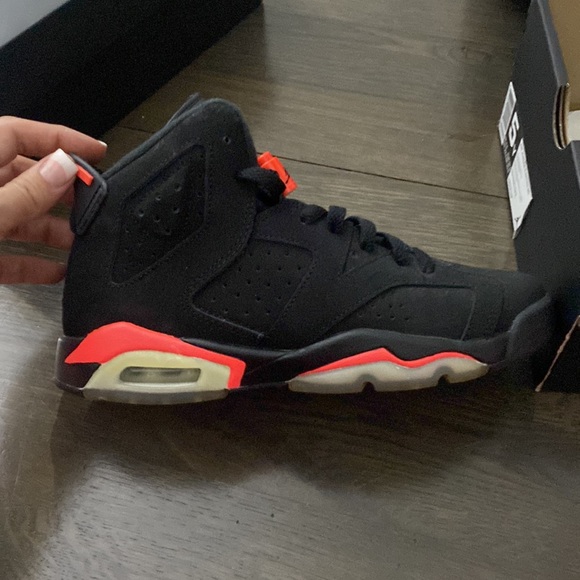 Jordan retro 6 black/infrared - Picture 2 of 3